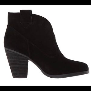 Vince Camuto Hadrien Ankle Boot Suede Stacked Heel